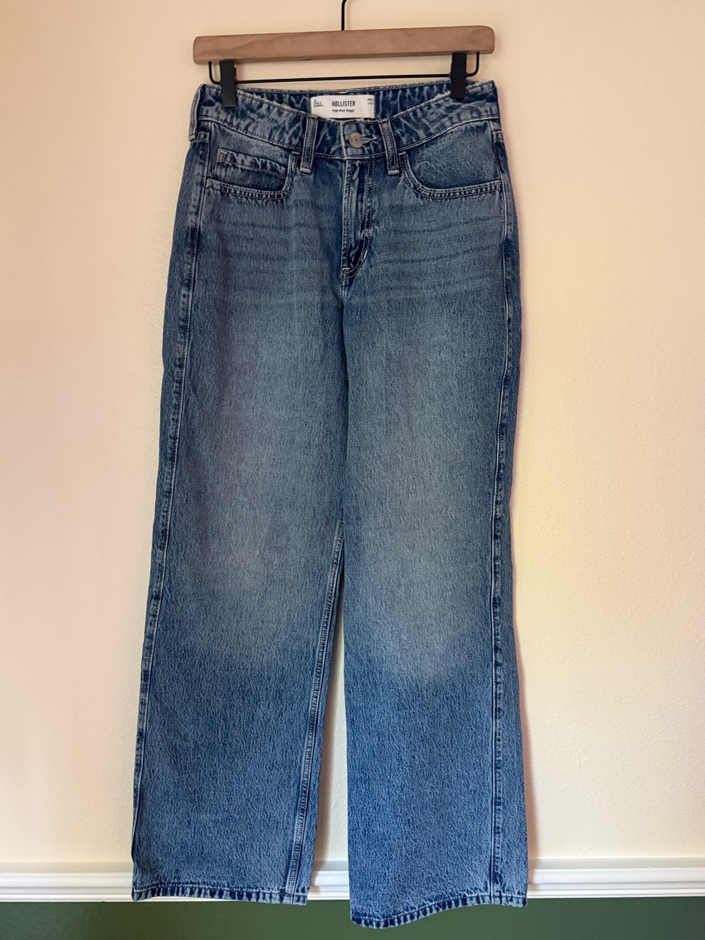 Hollister Women's High-Rise Baggy Jeans 26LONG